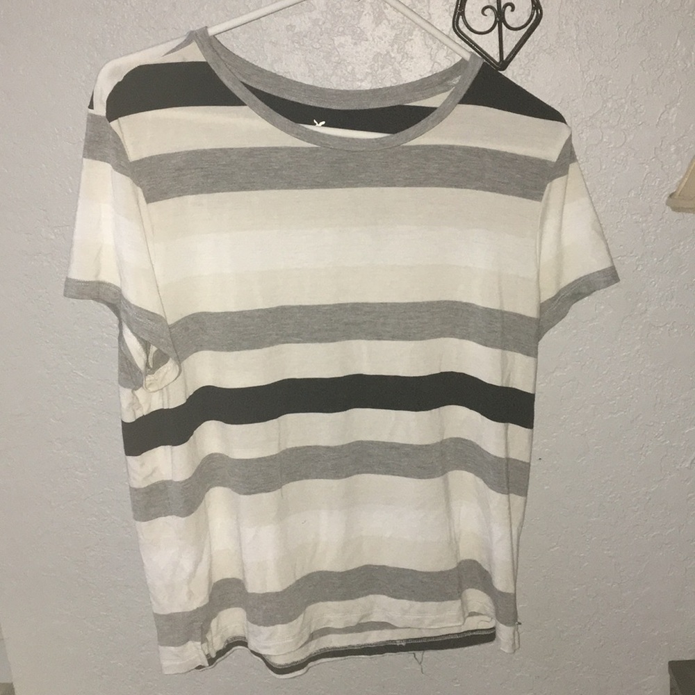 American Eagle T shirt